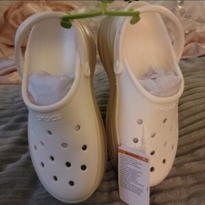 CROCS platform BNWT W9- Cream
